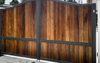 Metal Gate With Overlay Wood Design